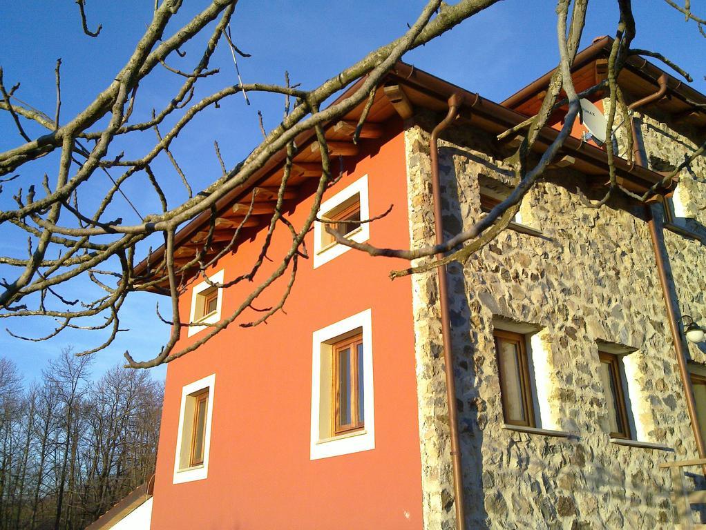 Azienda Agrituristica Risveglio Naturale Varese Ligure Exterior foto